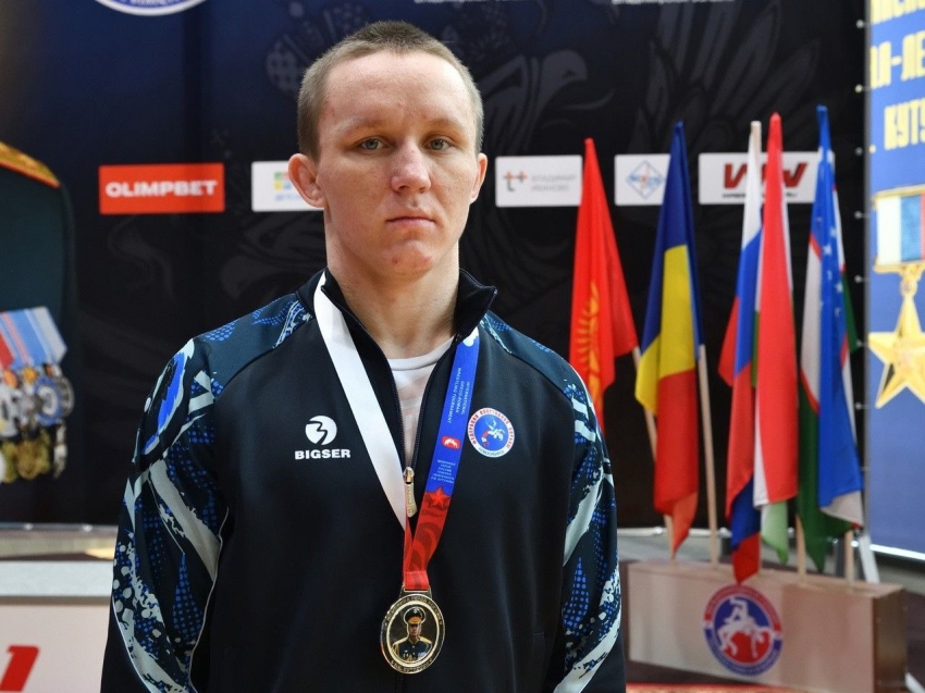 Забайкалец победил на международном турнире по греко-римской борьбе памяти Кутузова в Суздале